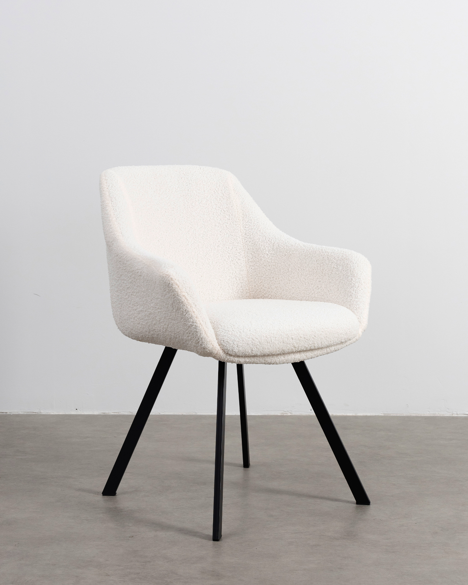 Уютные обившие обеденные стулья Уютные обившие обеденные стулья