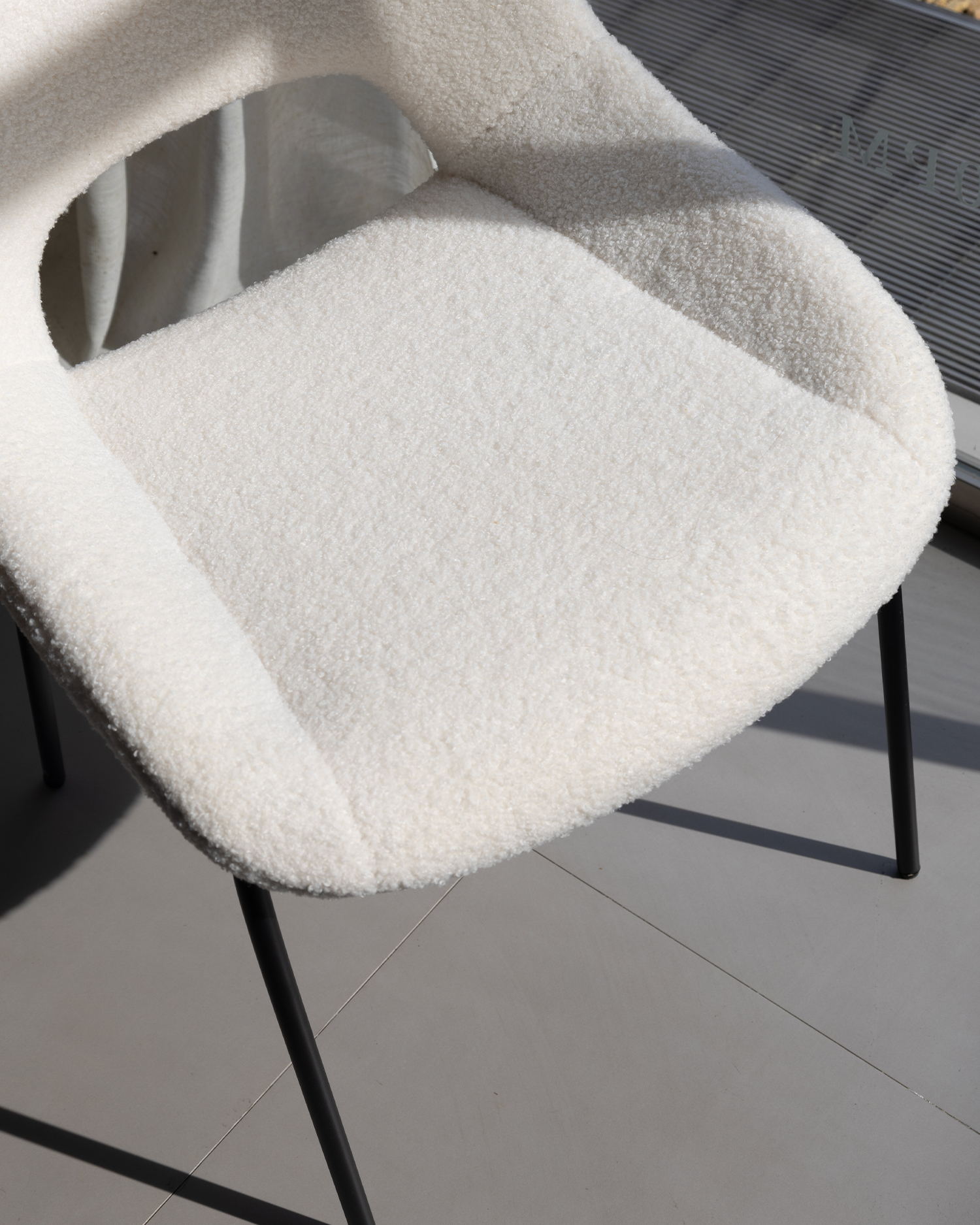 Обеденный стул с пустой спиной Обеденный стул с пустой спиной