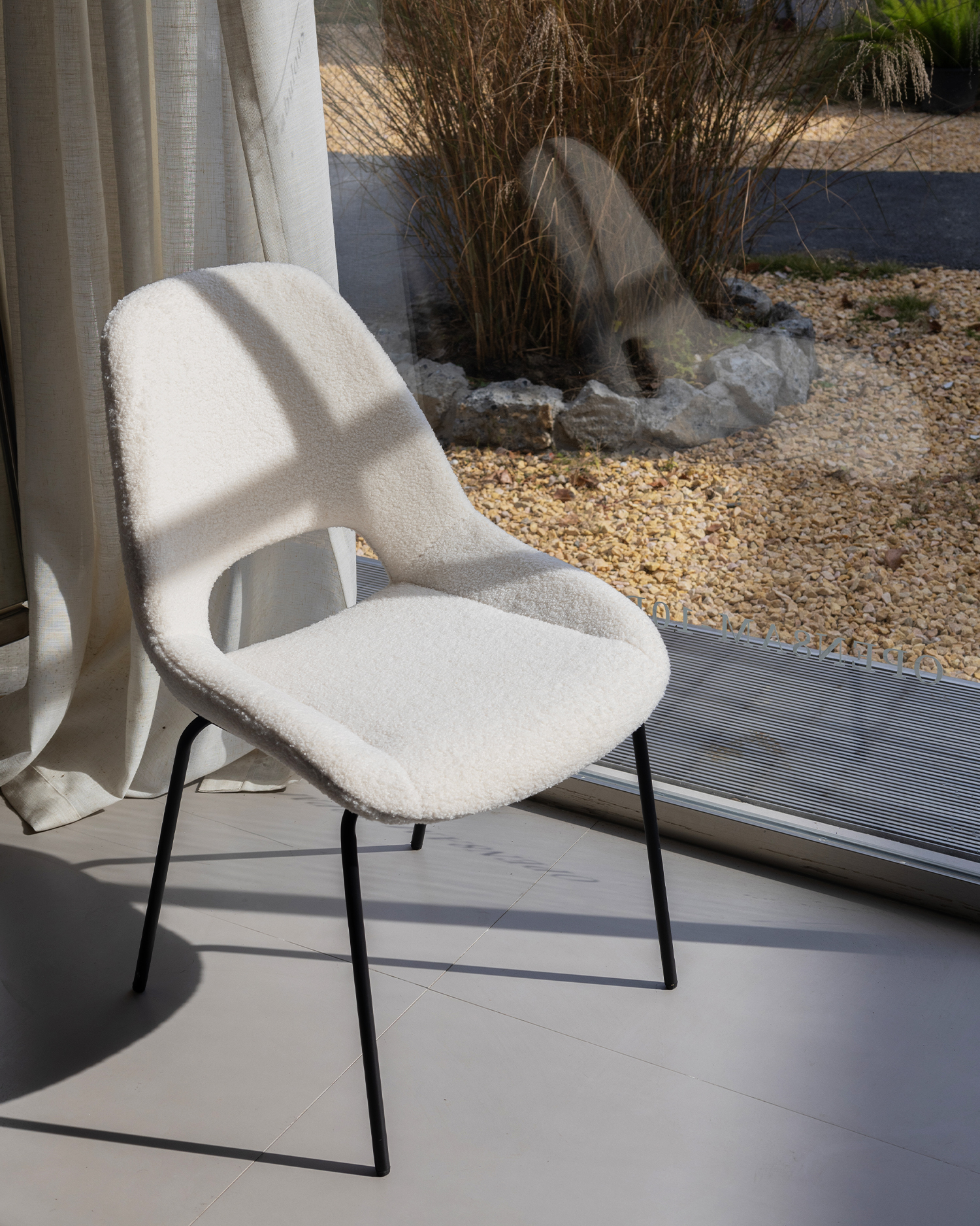 Обеденный стул с пустой спиной Обеденный стул с пустой спиной