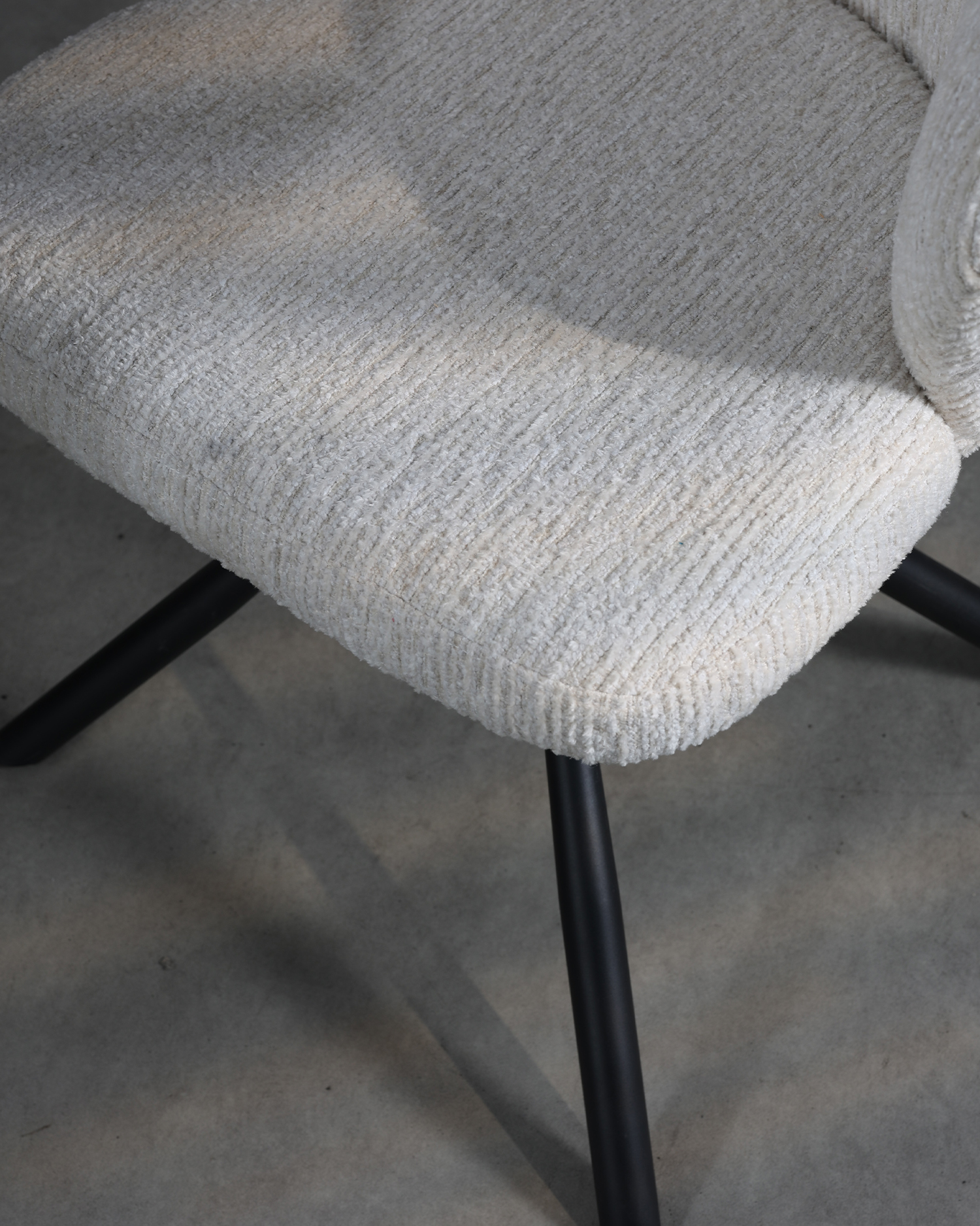 Белая поворотная столовая стулья Белая поворотная столовая стулья