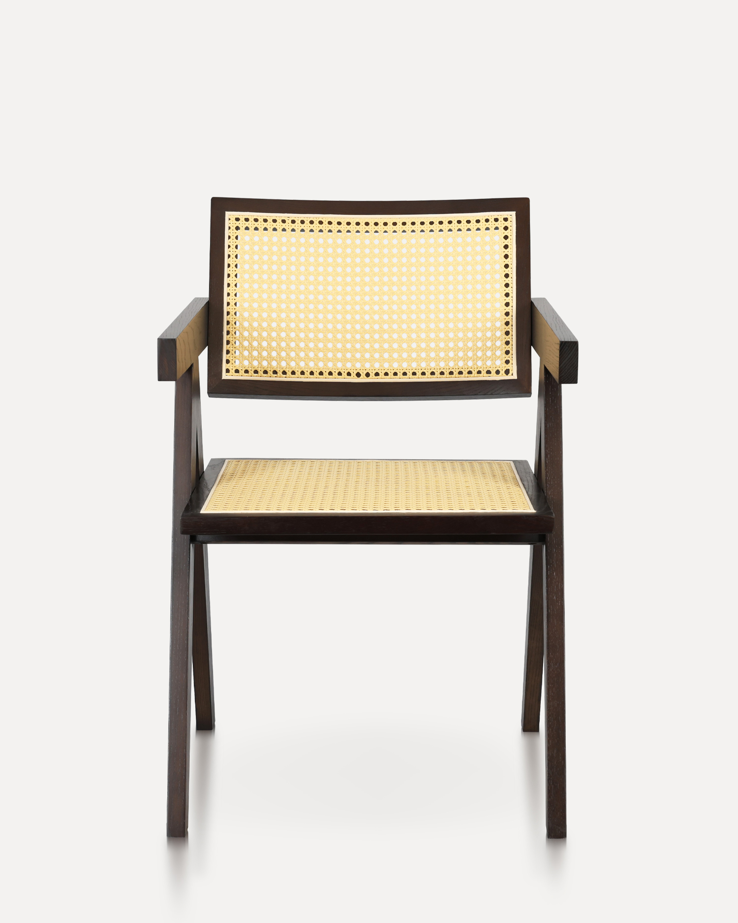 Минималистские столовые стулья из ротанга Минималистские столовые стулья из ротанга