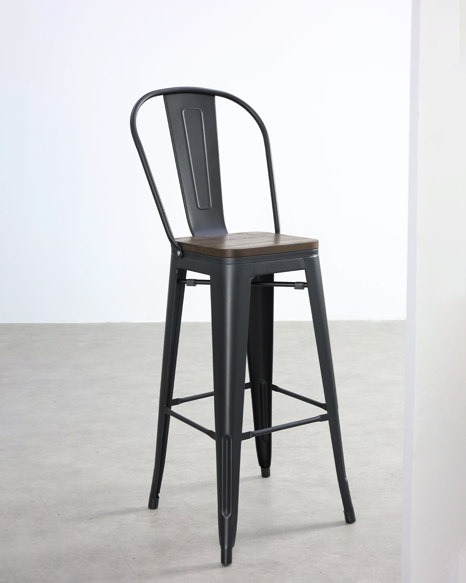 Ретро черные столовые стулья Ретро черные столовые стулья