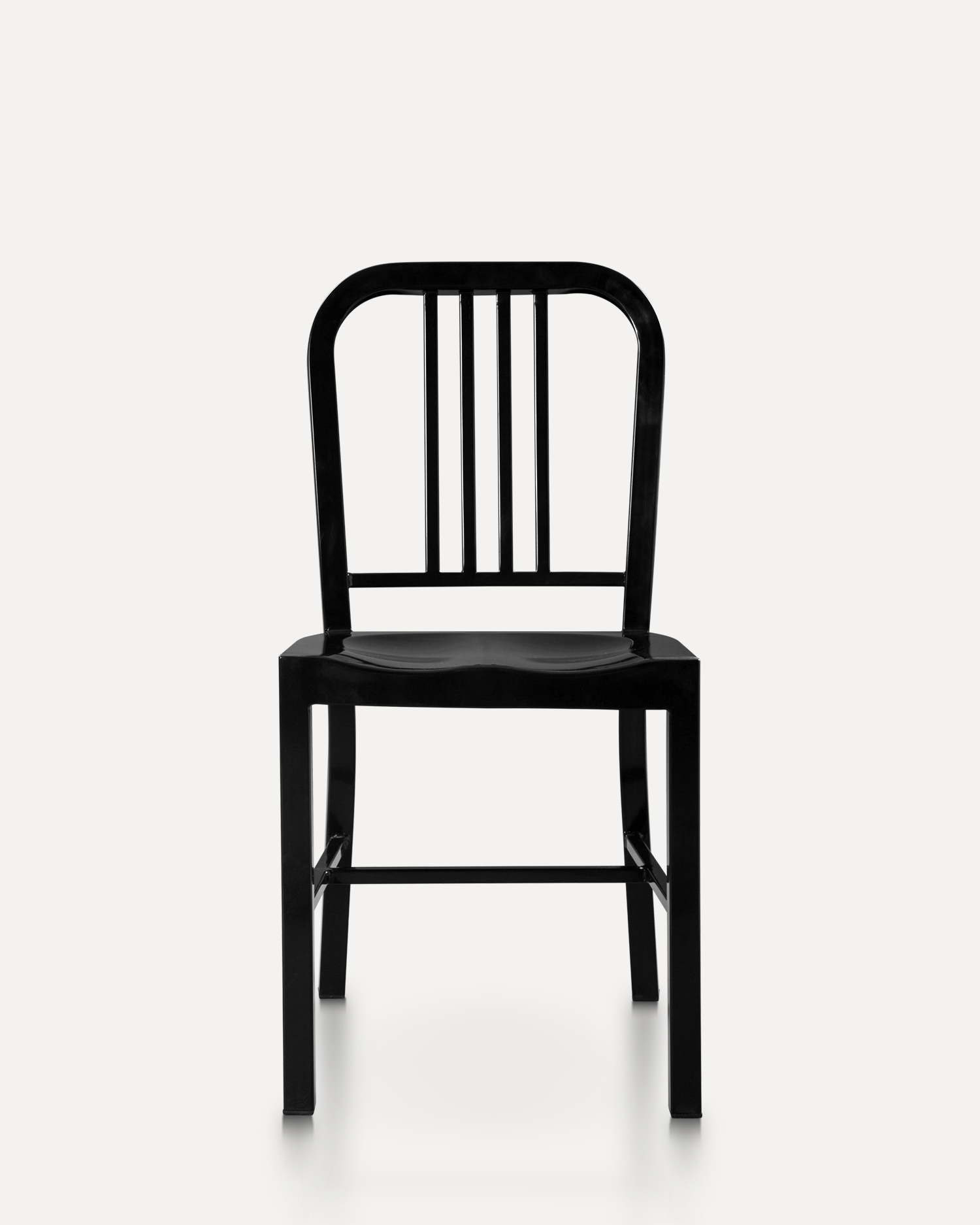 Железное кресло с вечным дизайном Железное кресло с вечным дизайном